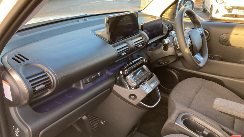 Hyundai INSTER 85kW 02 49kWh 5dr Auto Electric Hatchback